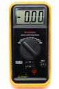 Medidor digital de capacitancia 60-MM6580 B/Y